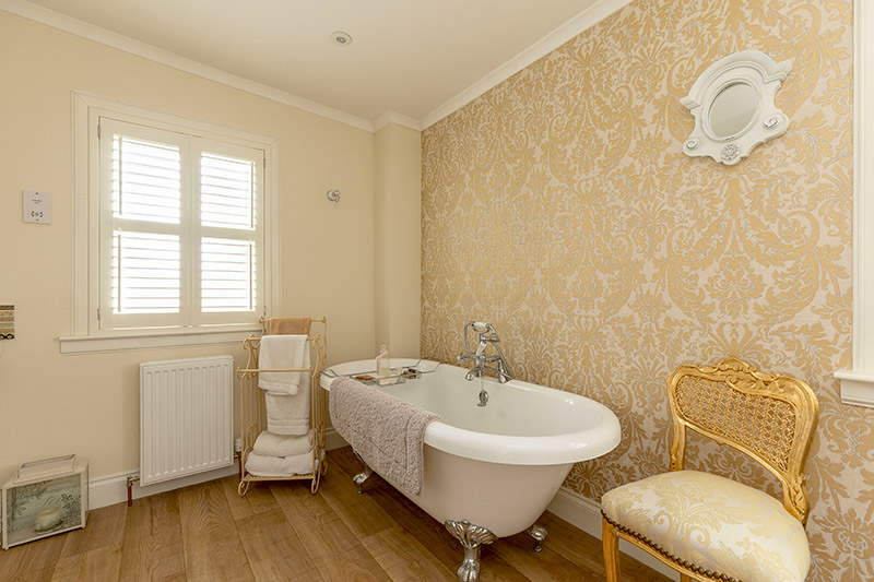 B&ampB; Bathroom